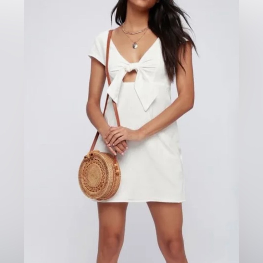 MINKPINK White Tie Front Linen Sweetheart Dress Sz L NWT from South Moon Under
